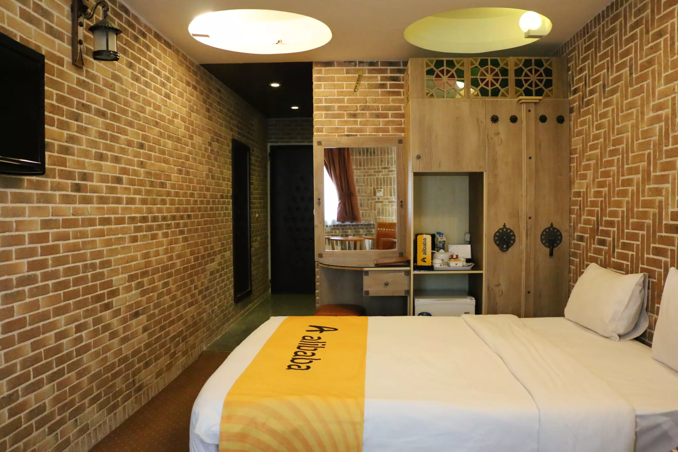 Alibaba https://cdn.alibaba.ir/ostorage/hotel-accommodation-images/6880e547a1e6f83605b7d97e_دبل (1).webp